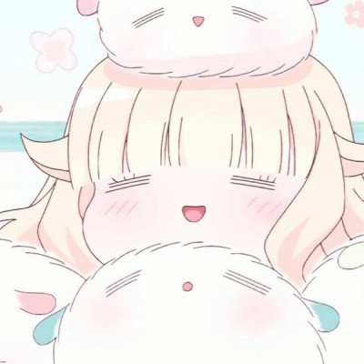 00后女生瀑布前展示太极拳
